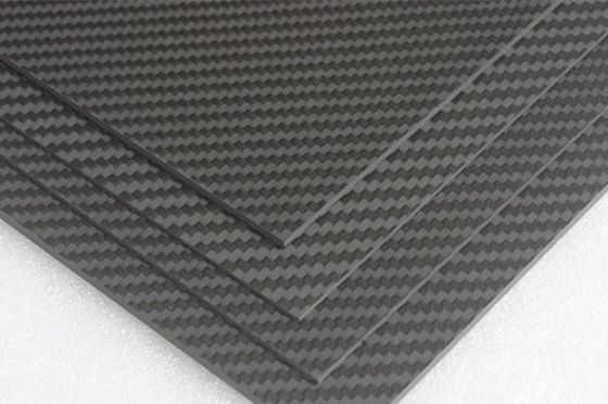 Folha composta reforçada com fibra de carbono 3K de 200*300mm Twill Brilhante para motores de Quadcopter RC