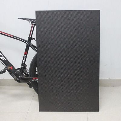 600*1000 mm Folha de fibra de carbono 3K de alta resistência